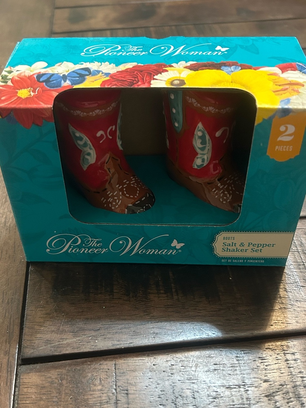 The Pioneer Woman Cowboy Boot Salt & Pepper Shakers NWT!